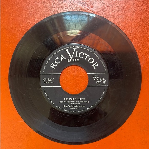 RCA Victor 45 rpm Vinyl Record - Hugo Winterhalter & his orchestra - Picture 1 of 4